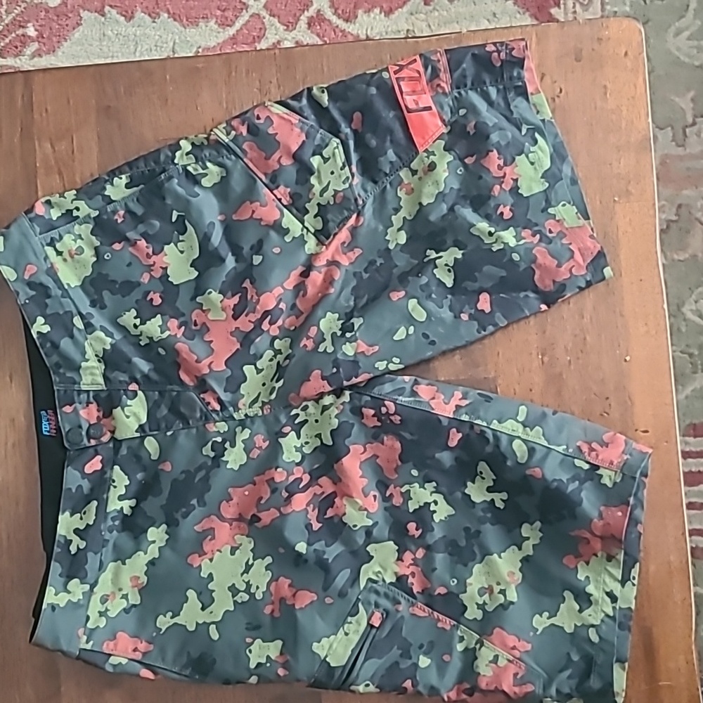 Fix mens size 36 cargo shorts